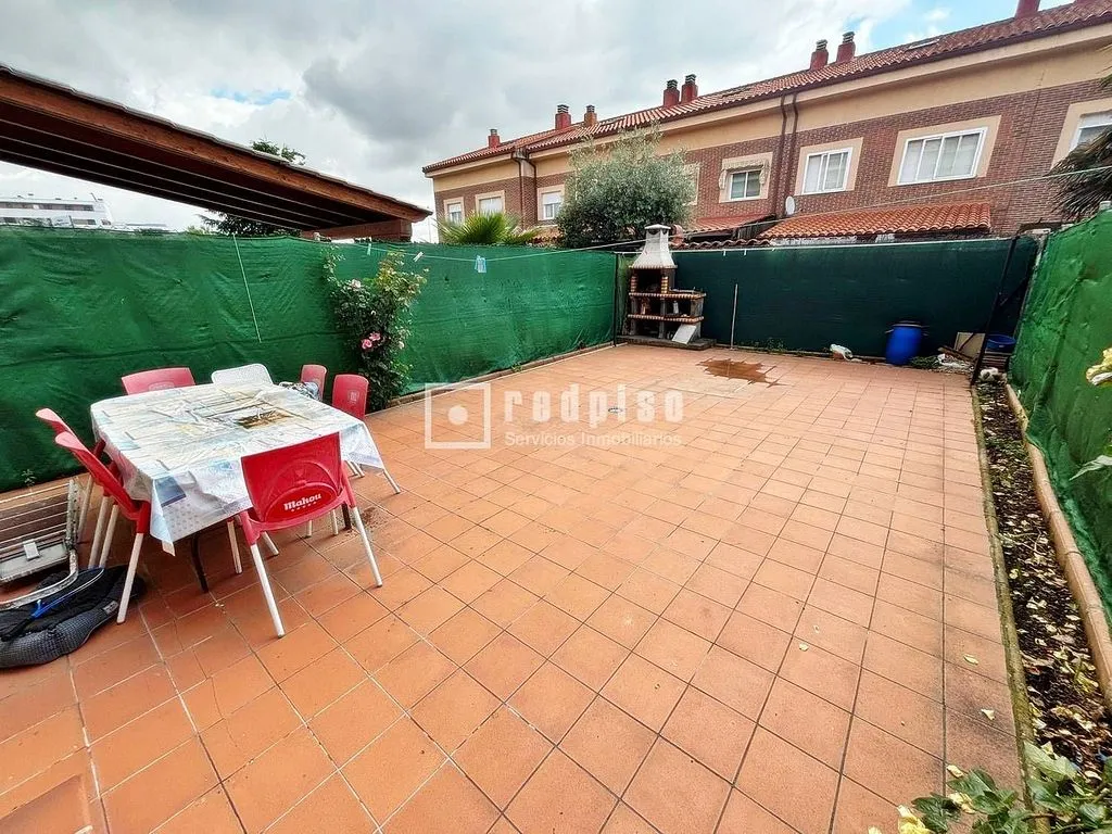 Terrass - Semi-detached House with Garage in Alovera