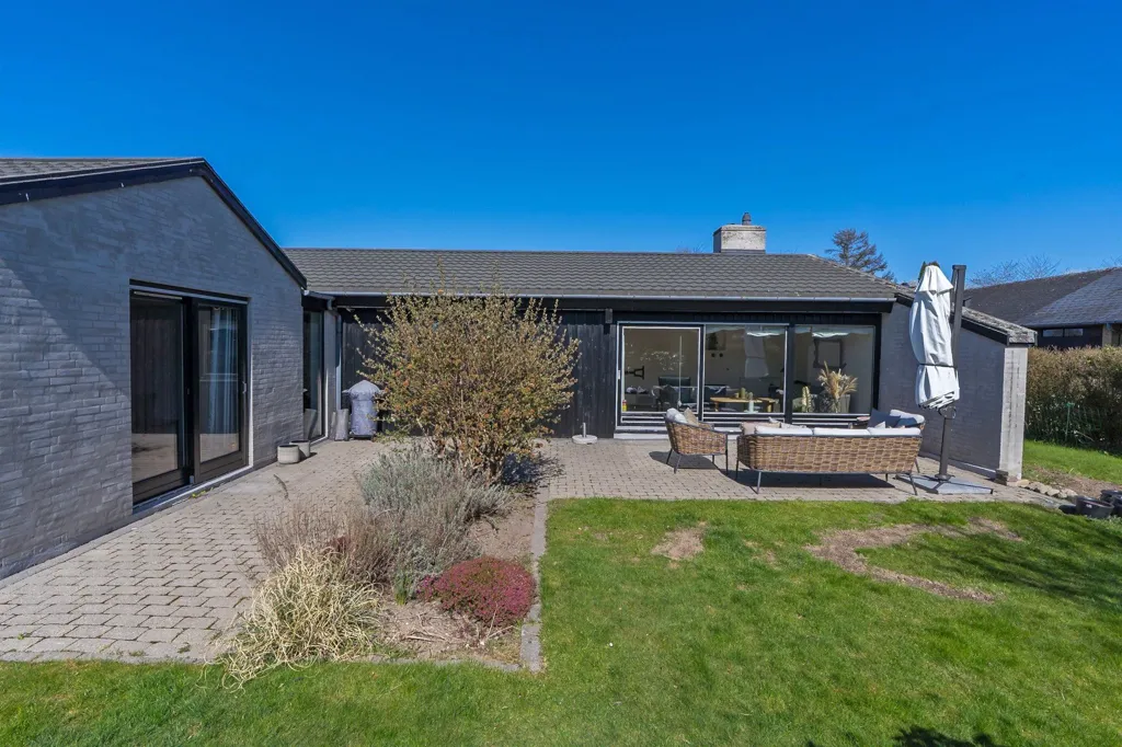 Giardino - Fenced Villa with Garden in Farum