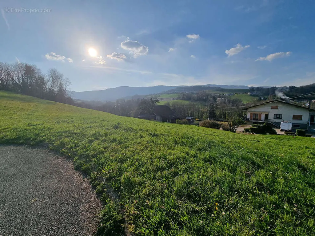 Aed - Buildable Plot with Mountain View in Rumilly