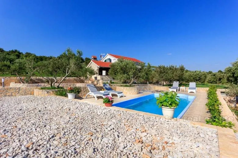 Piscina - Contemporary Villa with Pool in Trogir
