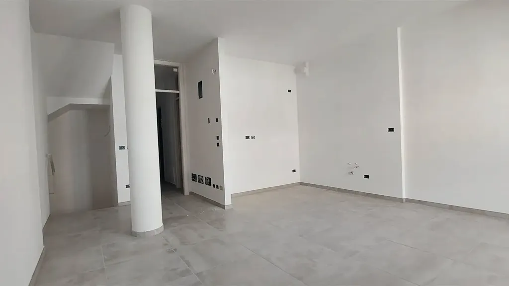 Rooms - Two-Level Apartment with Solar Features in Massa Lombarda