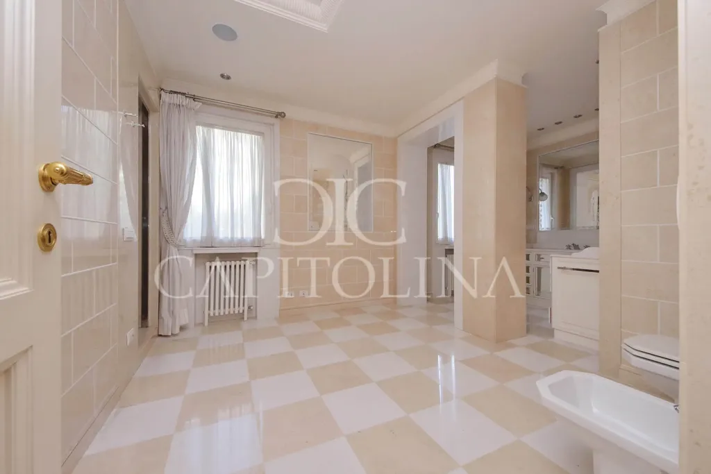 Bagni - Luxury Villa with Private Garden in Rome