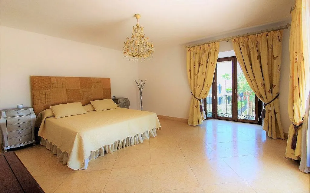 Chambres - Classical Villa with Pool in Marbella's Milla de Oro