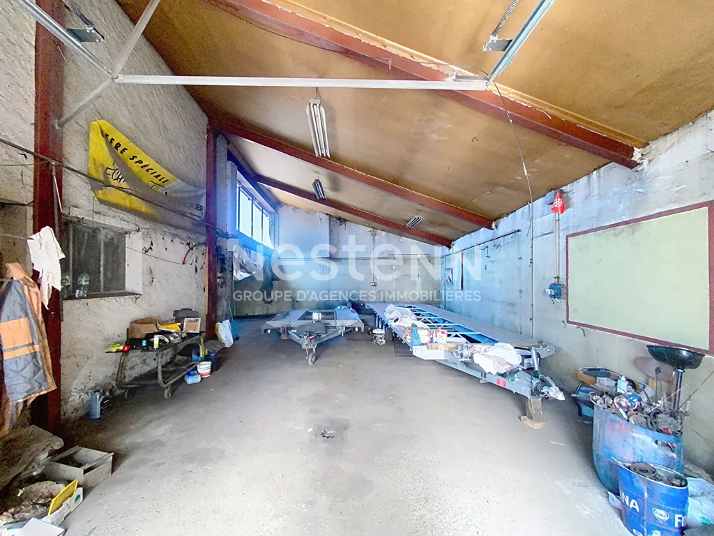 Garage - Maison en Pierre avec Terrasse au Centre d'Yssingeaux