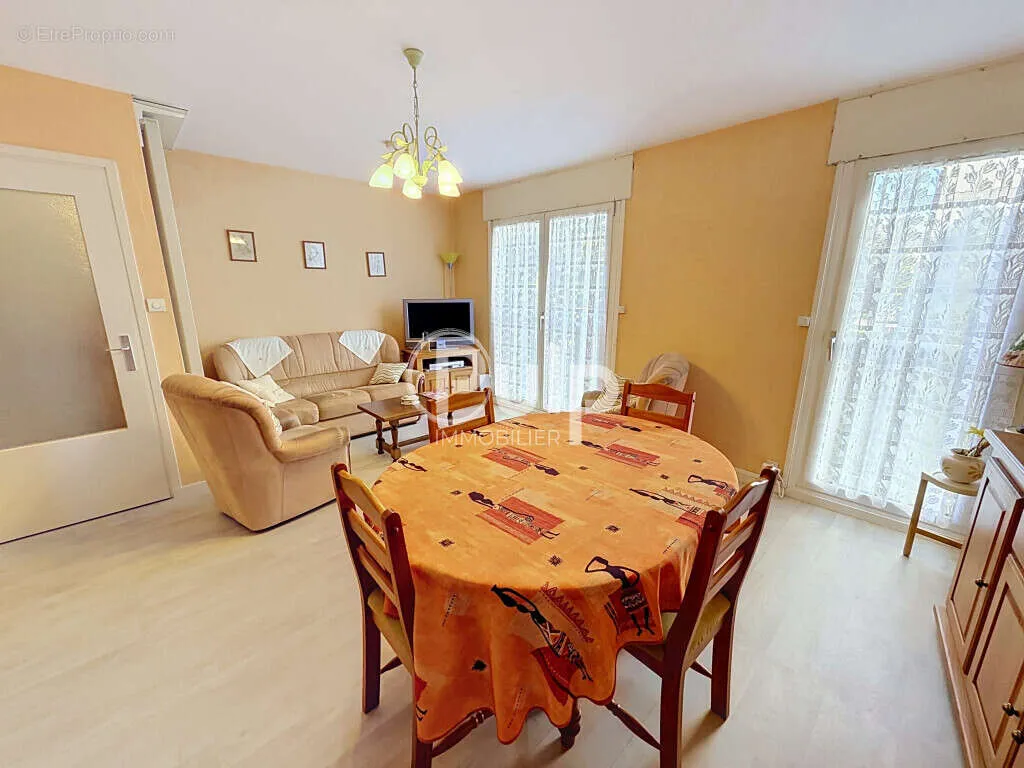 Salle à manger - Appartement avec Garage dans Résidence Sécurisée à Loos