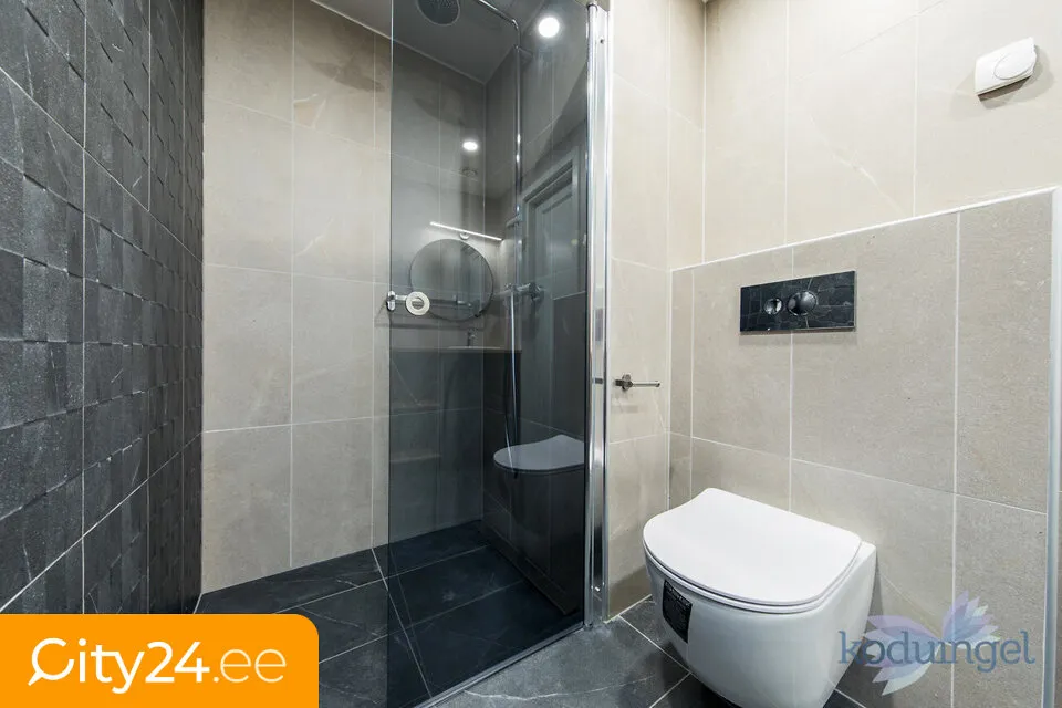 Vannitoad - 2-Bedroom Apartment with Modern Kitchen in Kalamaja