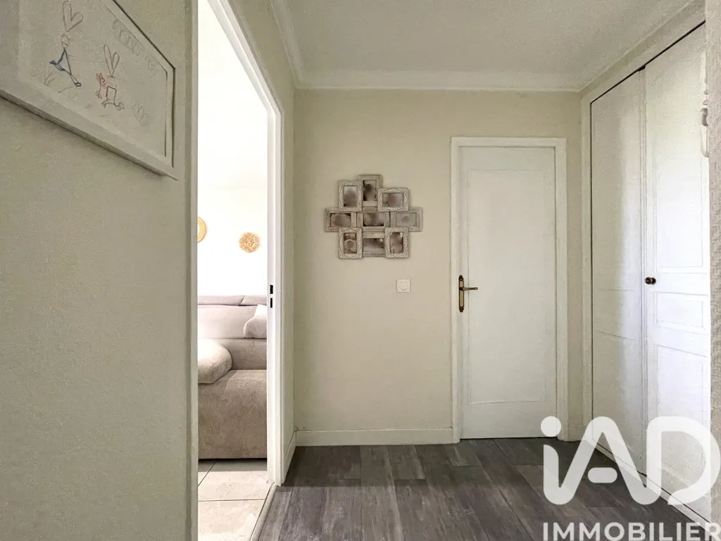 Entrée - Appartement avec Balcons et Ascenseur à Taverny