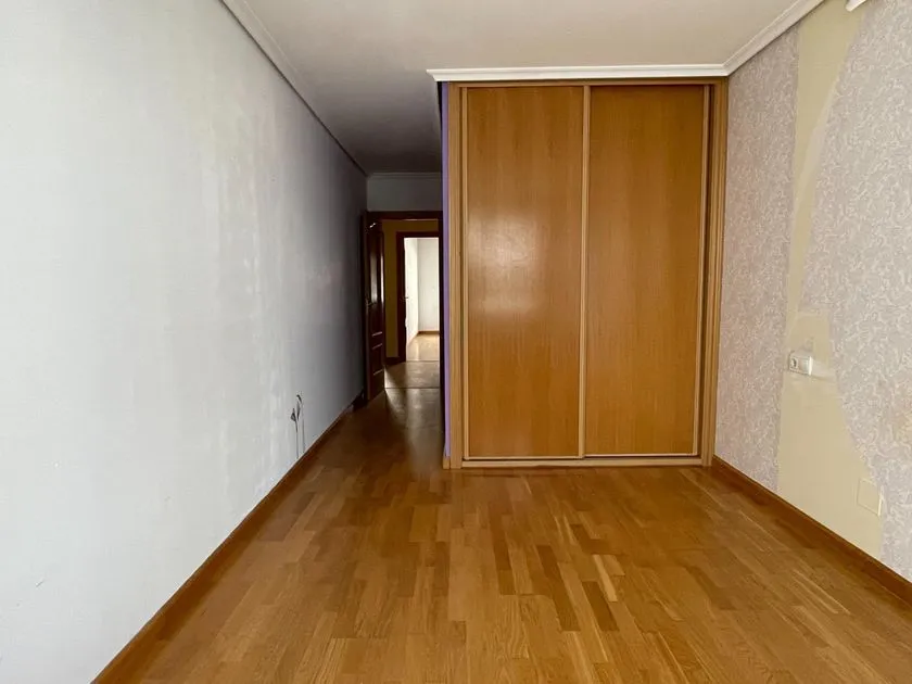 Ingresso - Apartment with Balcony in La Rosaleda, Ponferrada