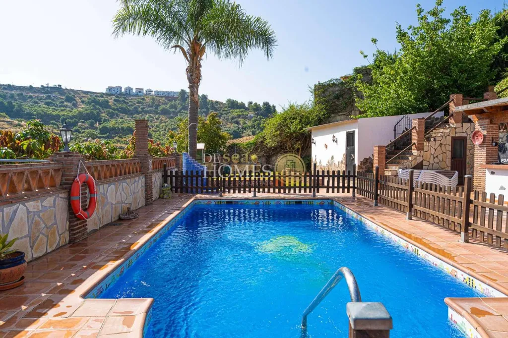 Bassein - Detached Villa with Pool in Frigiliana