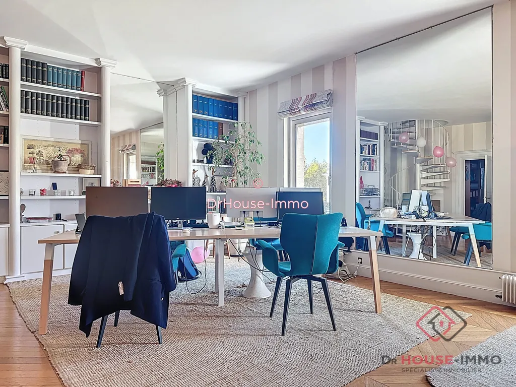 Office - Duplex Apartment with Terrace in Périgueux