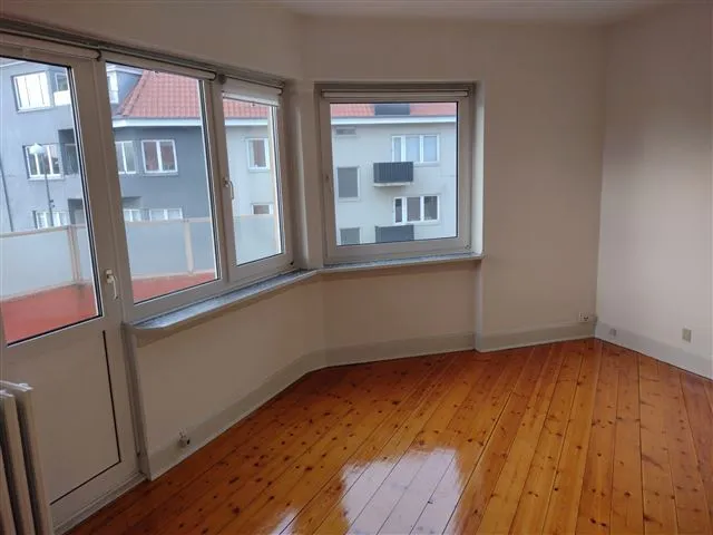 Rooms - Renovated Flat with Two Balconies in Odense C