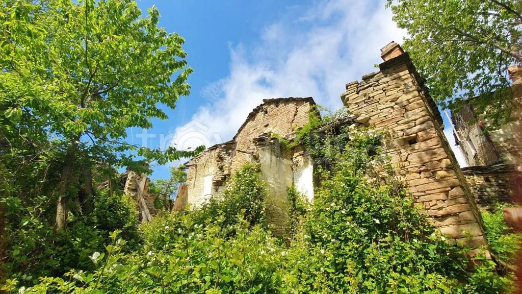 Exterior - Rustic Complex with Panoramic View in Paroldo