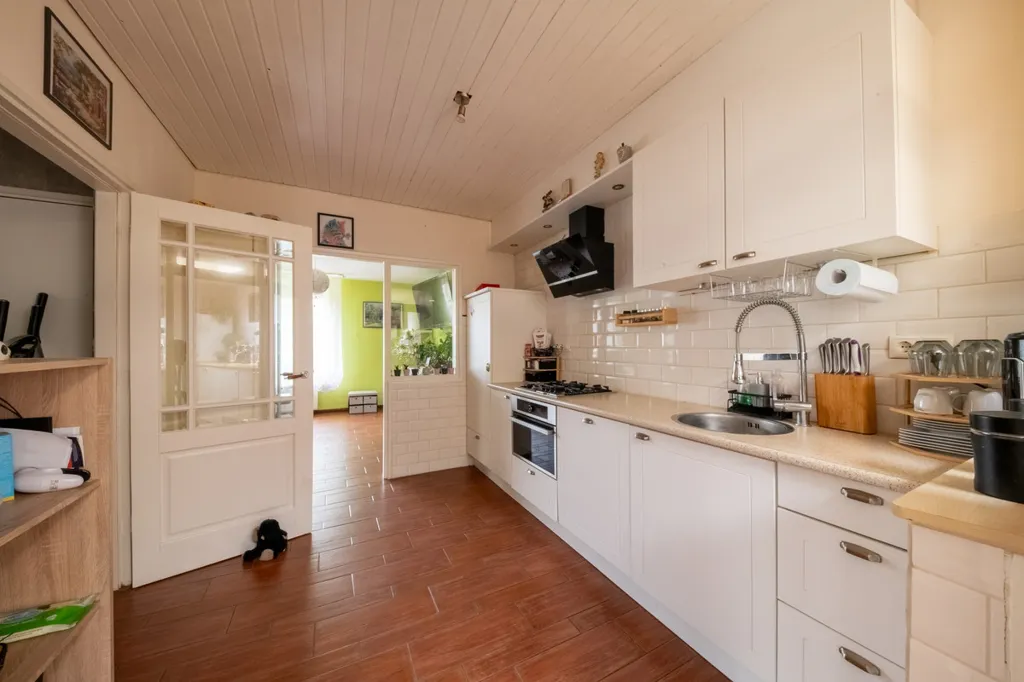 Köök - Corner House with Garden Room in Goor