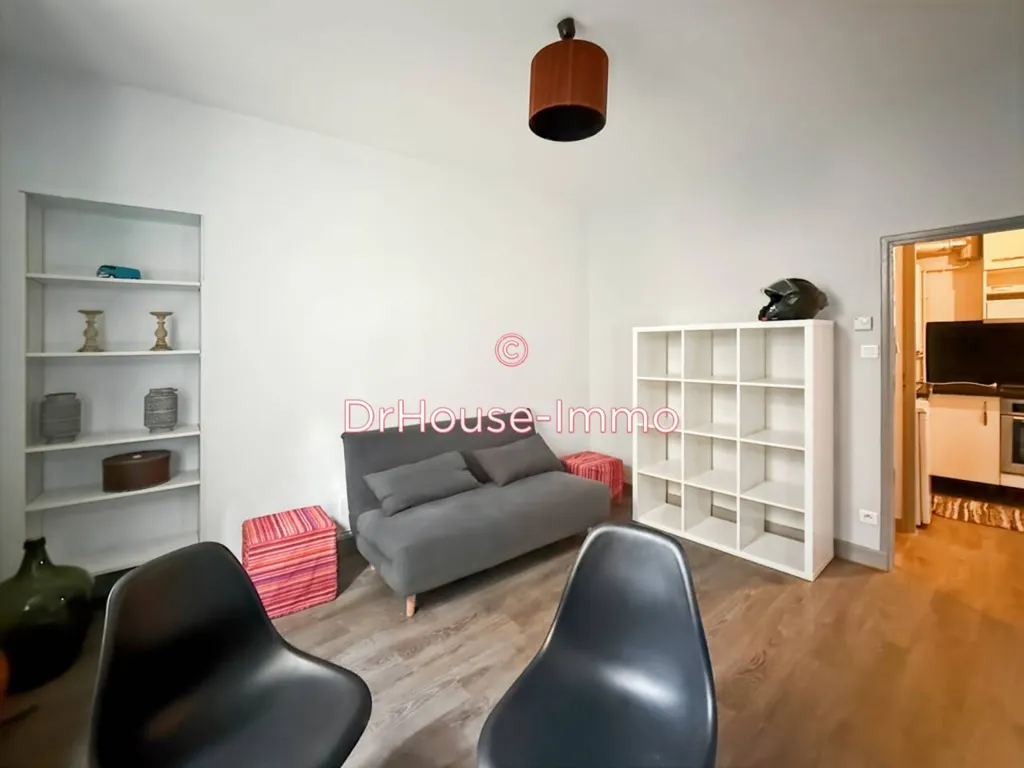 Séjour - Appartement Calme avec Cour Privée à Dijon