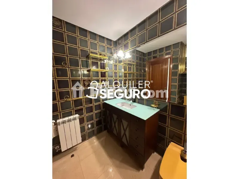 Vannitoad - Fully Renovated Flat with Balcony in Moratalaz