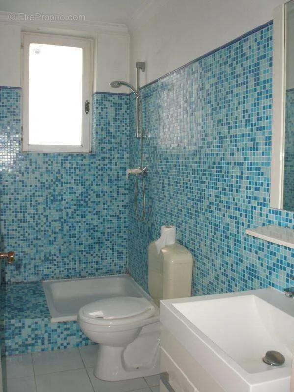 Salles de bain - Maison de Plain-Pied avec Terrain à Saint Vincent De Paul
