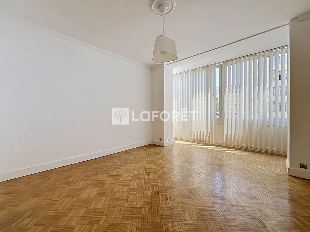 Soggiorno - 3-Bed Apartment with Balcony near Marseille