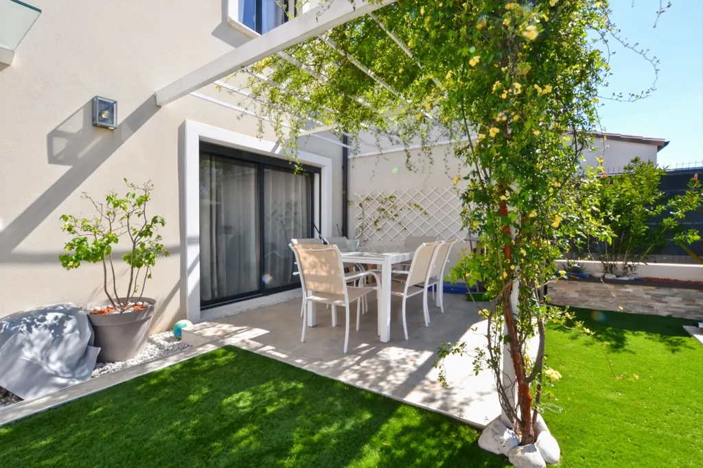 Aed - Family House with Pool in Espondeville (34)