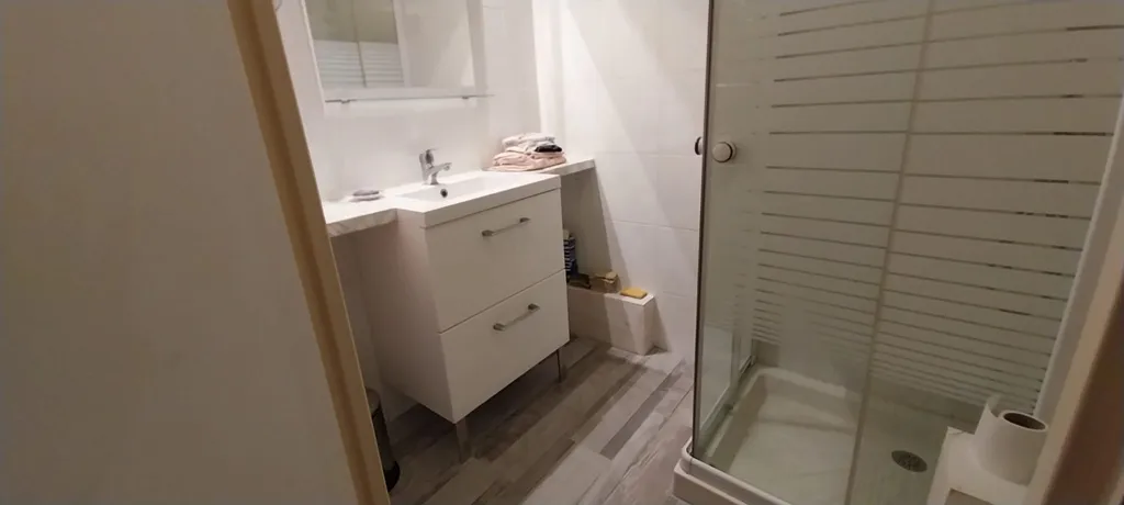 Bagni - Studio Apartment with Mountain and City Views in Rive Gauche