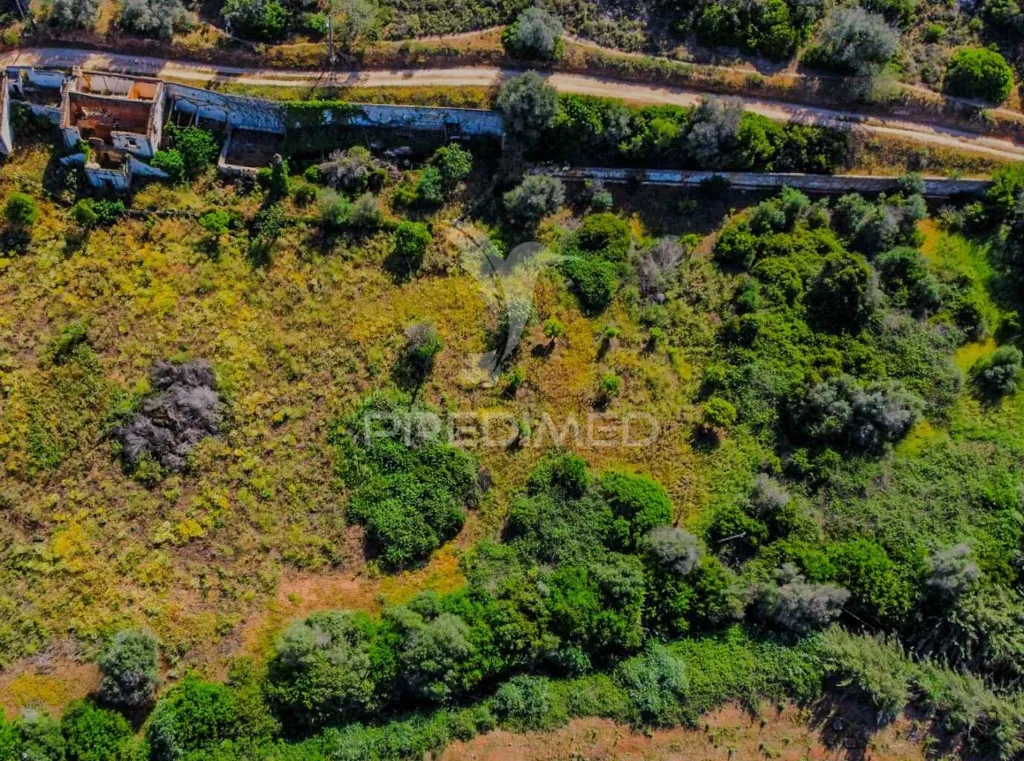 Õhuvaade - Ruined Property with Large Plot in Alcantarilha