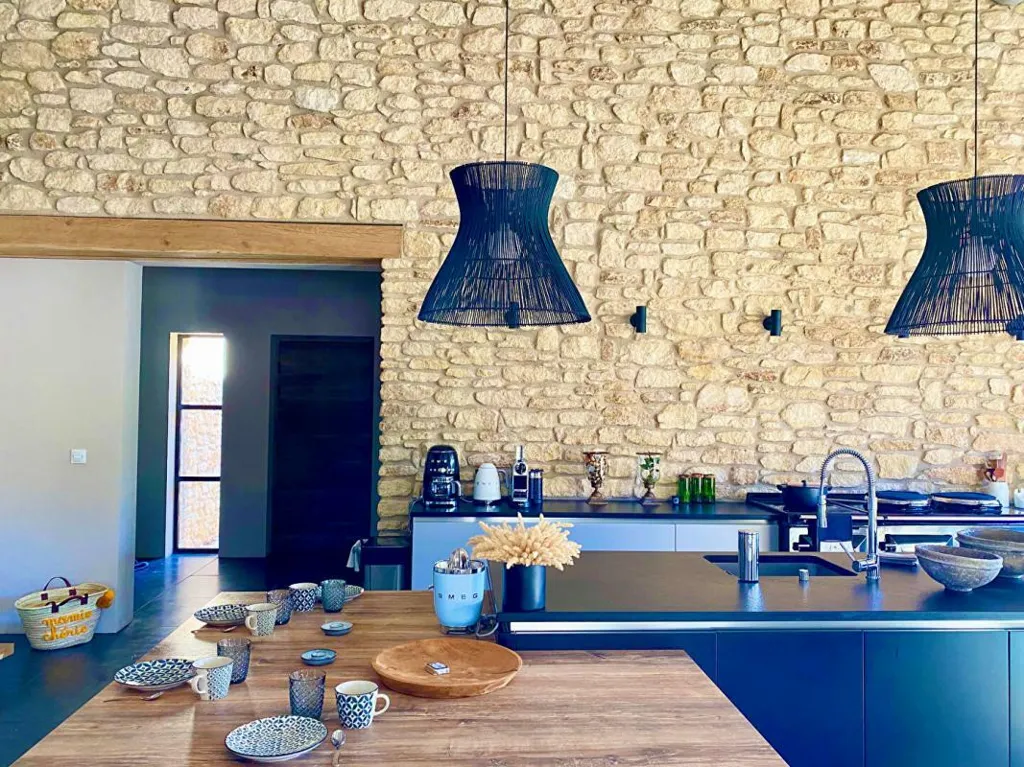 Cuisine - Villa Luxueuse avec Piscine à Ménerbes