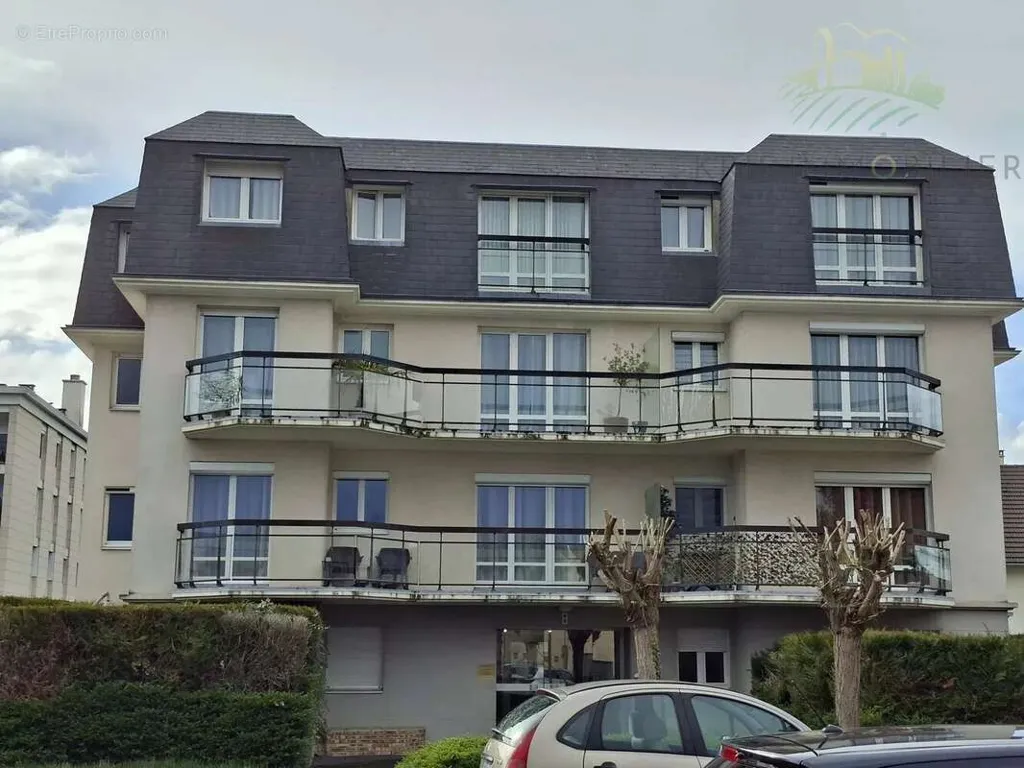 Välivaade - 3-Bed Apartment with Parking in Meaux