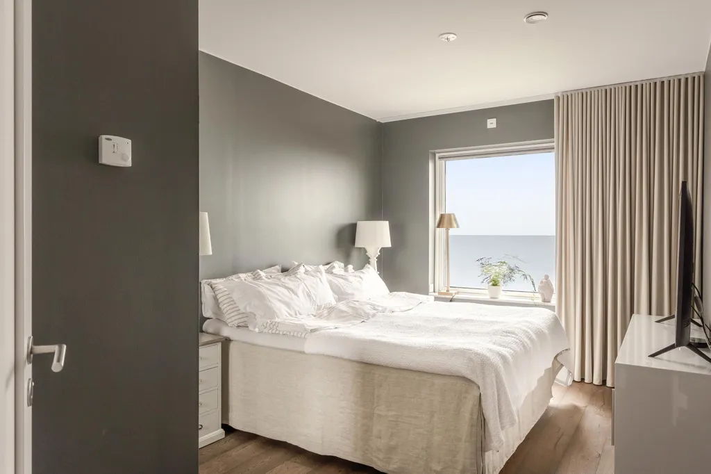 Magamistoad - Seafront Apartment with Balcony in Bacchus