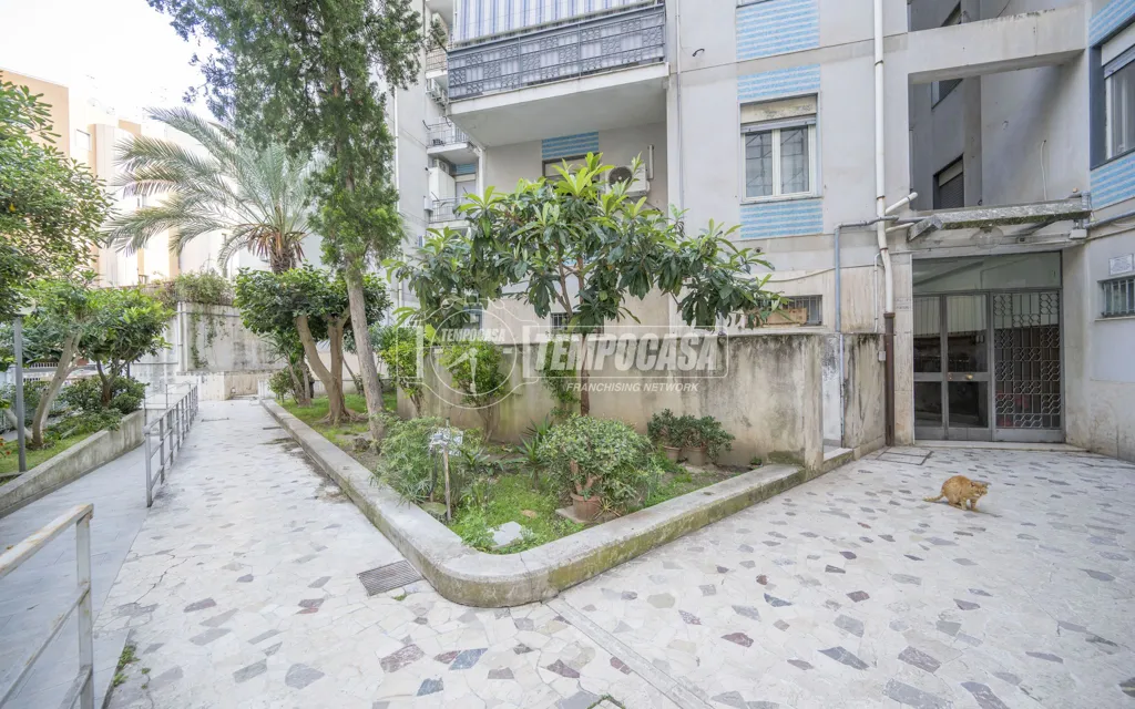 Aed - Trilocale with Garage in Messina