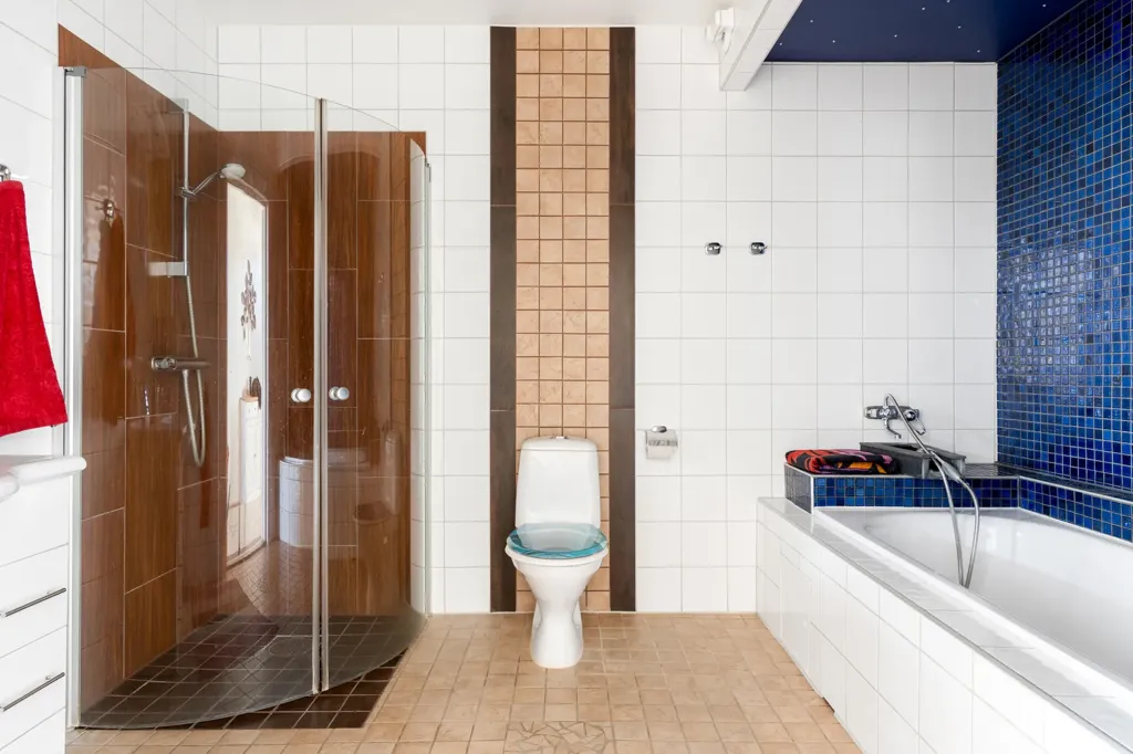 Bathrooms - Stonework Villa with Pool in Skegrie