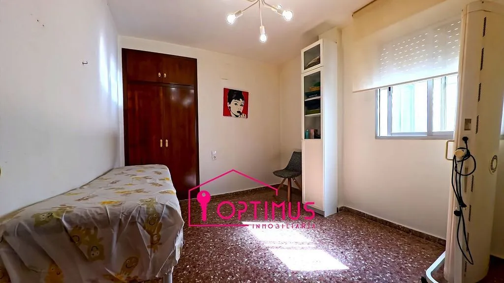 Bureau - Duplex with Terrace and Garage in Segorbe