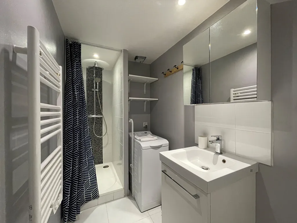 Salles de bain - Appartement Meublé 2 Pièces Centre-ville Chartres