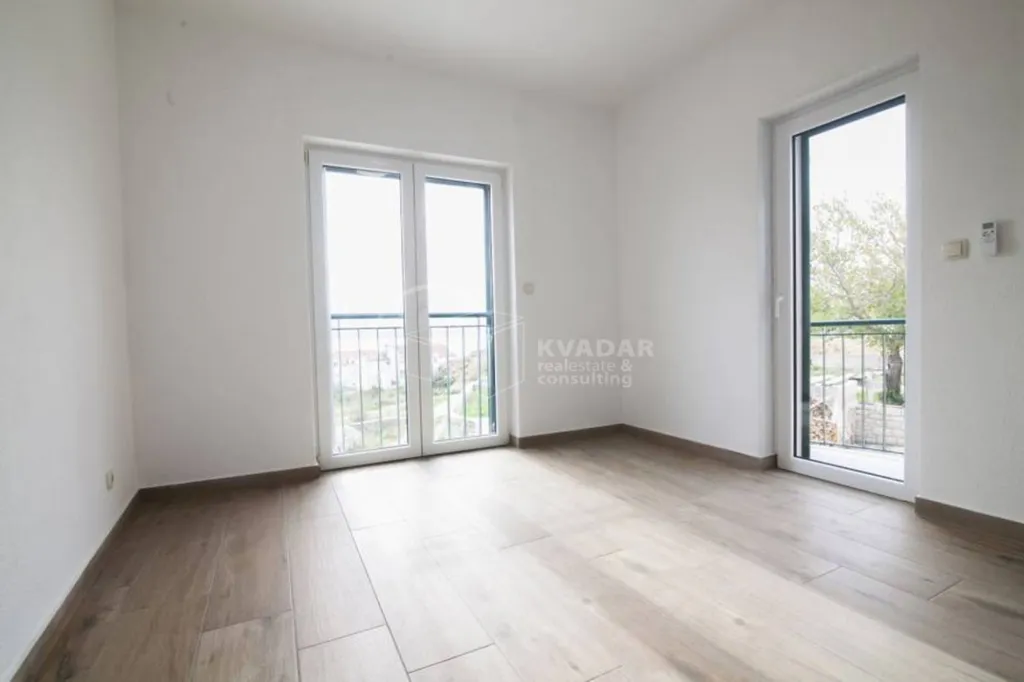 Stanze - Three-Bedroom Apartment with Sea View in Bol