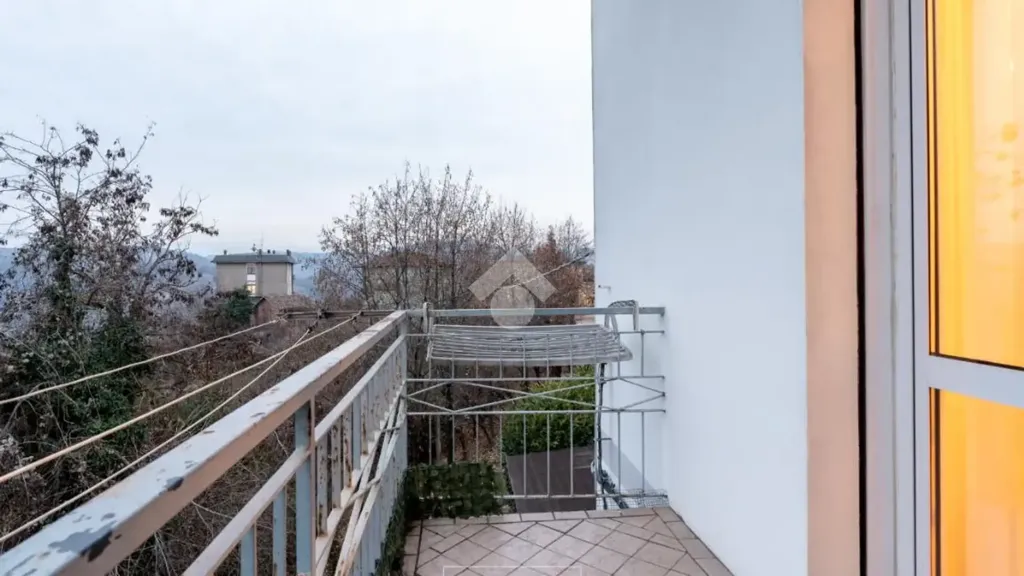 Rõdu - Spacious Apartment with Garage in Guiglia