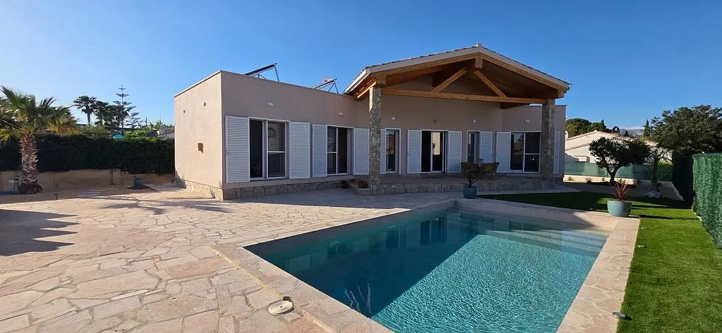 Bassein - Modern Villa with Pool in L'Ametlla de Mar