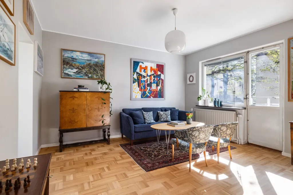 Elutuba - Bright Apartment with Balcony in Hammarbyhöjd