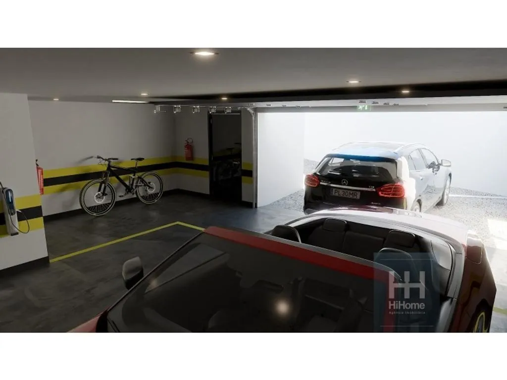 Garage - Luxury House with Pool in Porto Santo