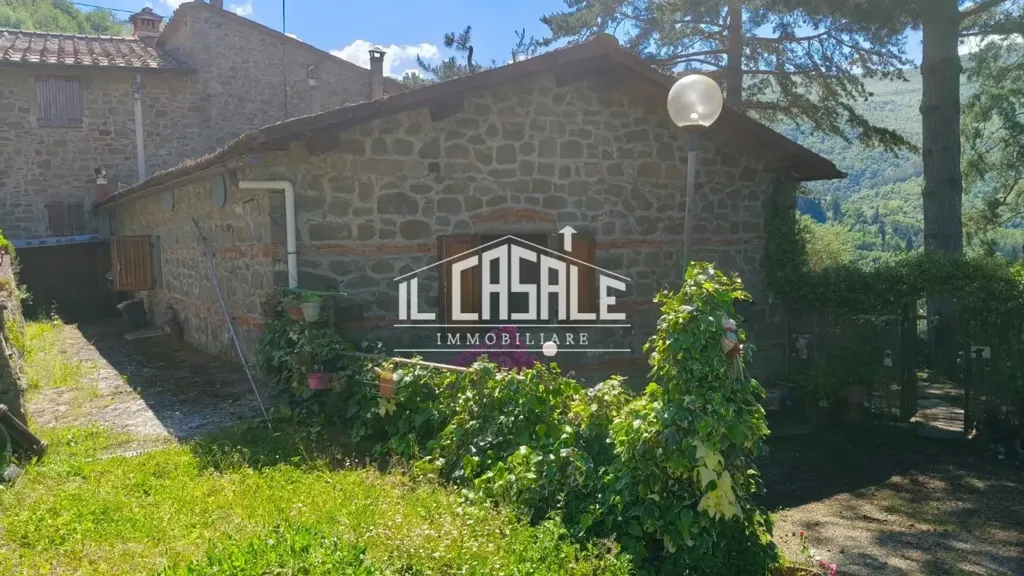 Exterior - Rustic Cottage with Garden in Londa