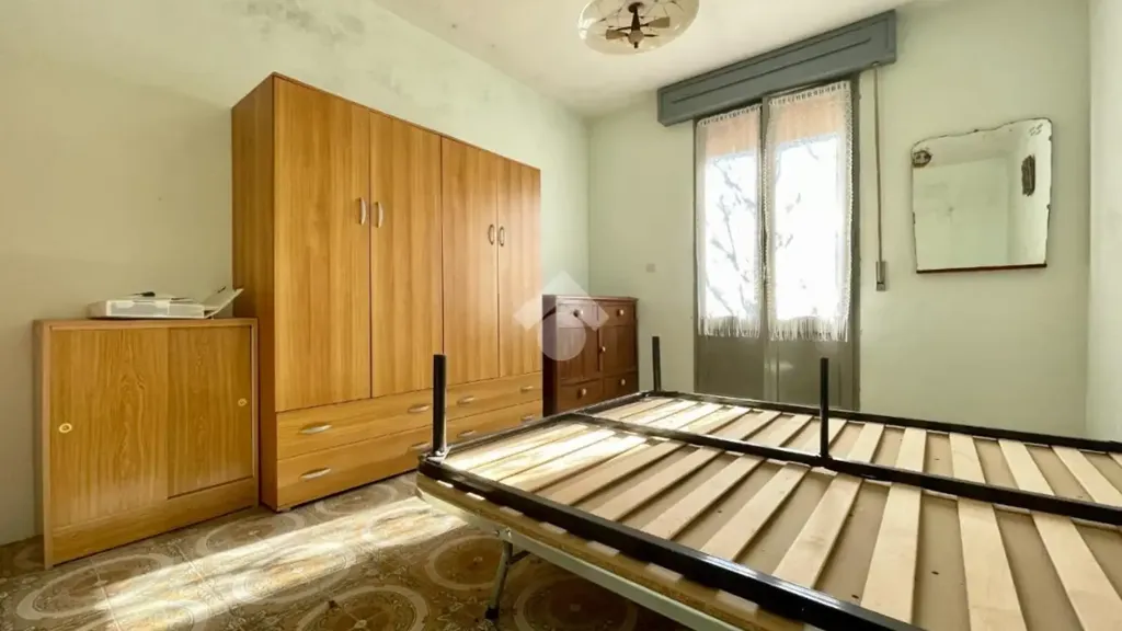 Chambres - Semi-detached House with Garden in Nimis