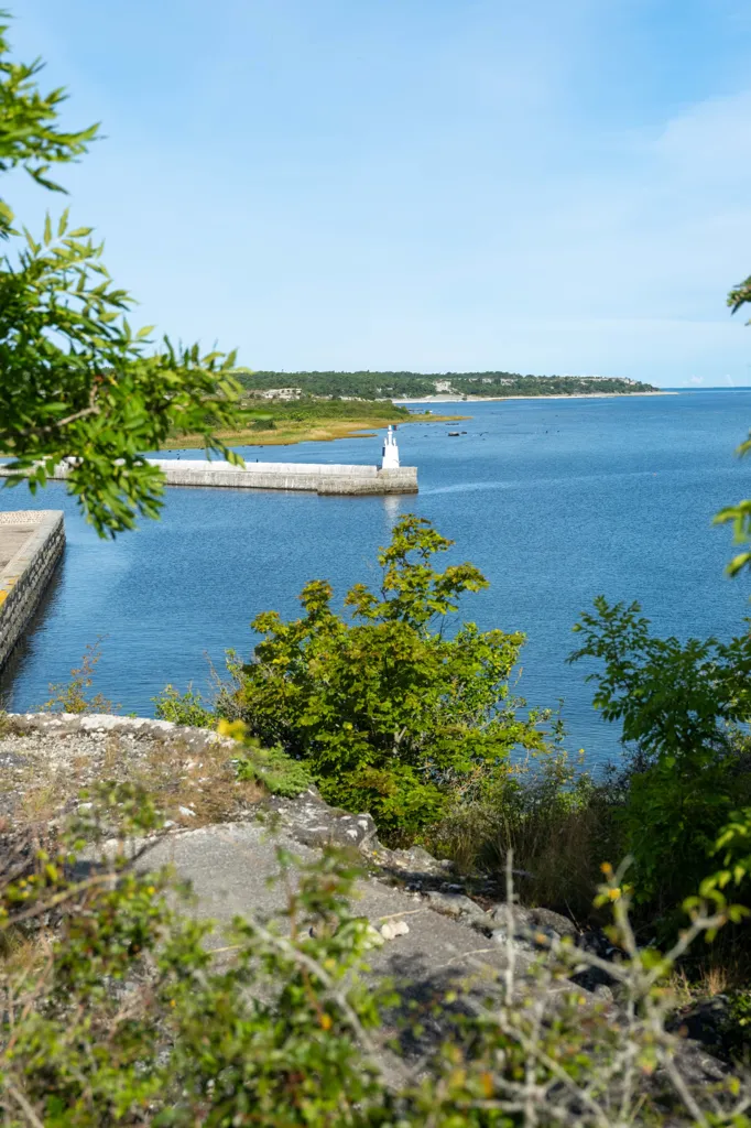 Commercial Property with Sea View in Herrvik
