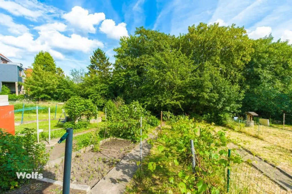 Aed - Three-Bedroom House with Garden in Saint-Nicolas