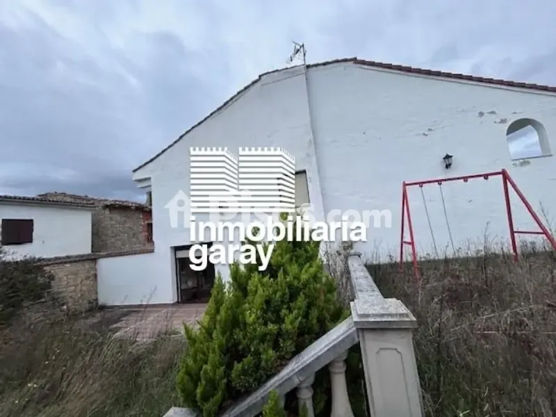 3 magamistoaga maja asukohas ES