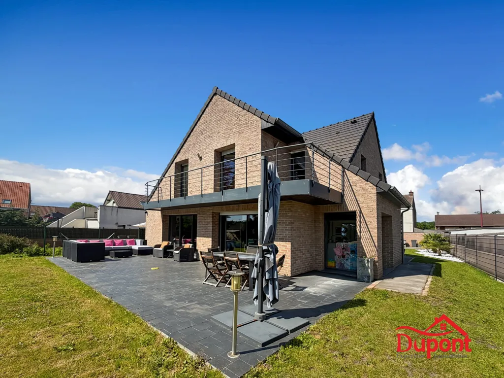 Extérieur - Maison d'Architecte avec Terrasse à Petite-Forêt