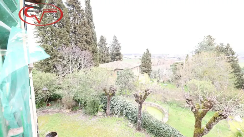 Jardin - Historic Villa with Olive Grove in Montevarchi