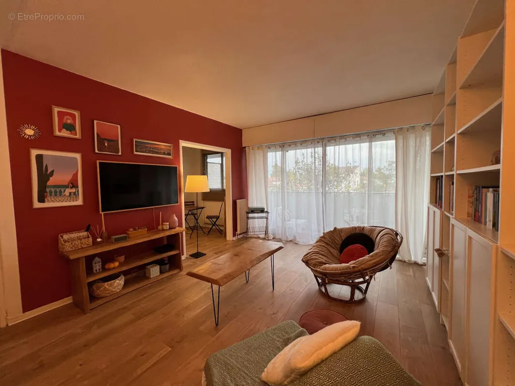 Elutuba - Modern Flat with Balcony in Mérignac Centre