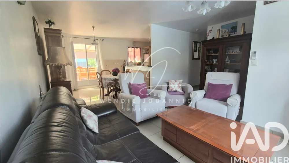Living Room - Charming 4-Piece House with Garden in Var