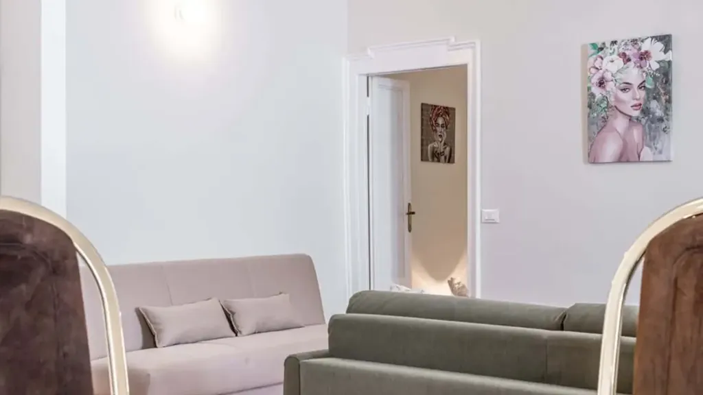 Living Room - Fully Furnished Studio in Milan