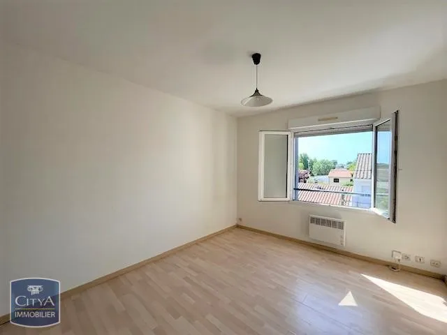 Pièces - Studio avec Parking et Cellier à Talence