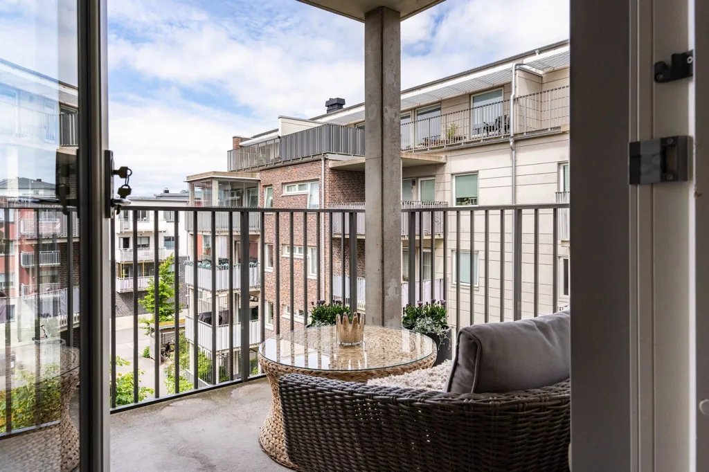 Balcone - Modern Flat with Balcony in Mariastaden