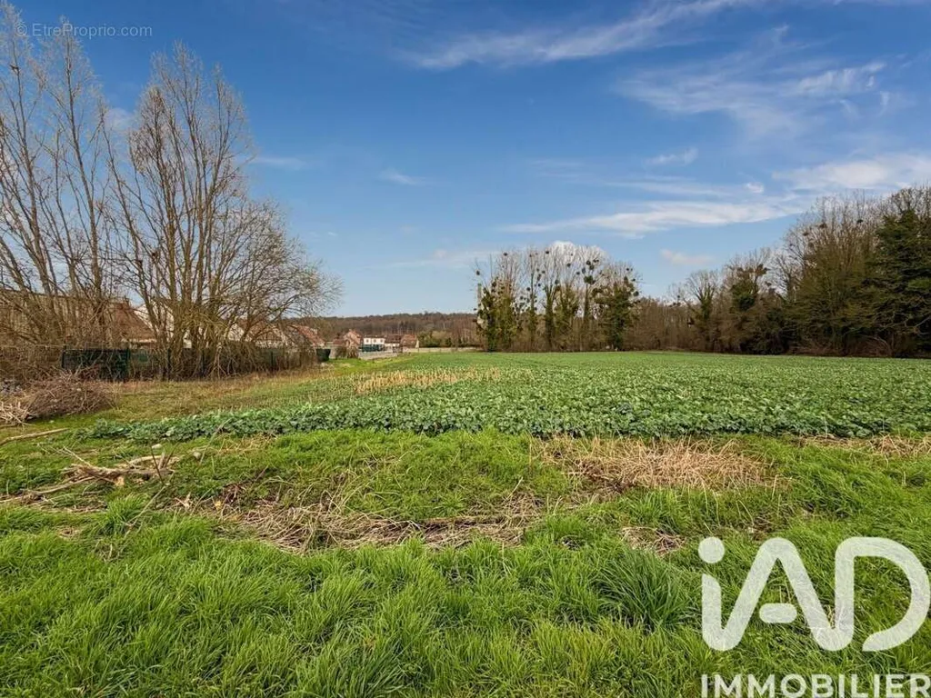 Giardino - Buildable Plot with Garden in Balagny-Sur-Therain