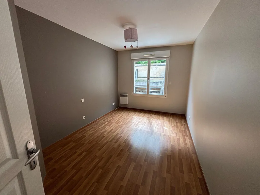 Pièces - Appartement 3 Pièces avec Salon-Séjour Lumineux à Laval
